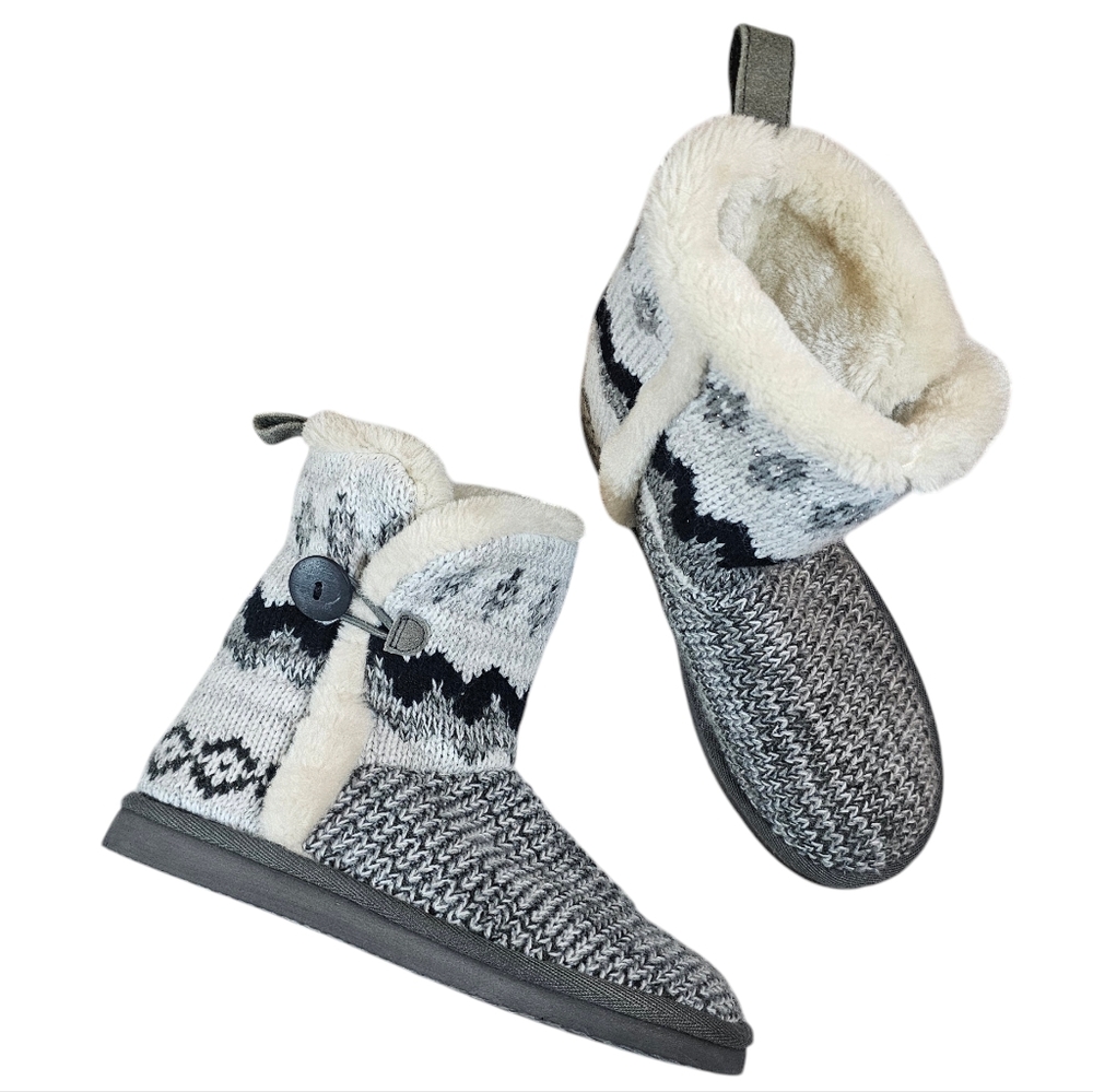 American Eagle Outfitters Cozy Knit Booties - Faux Fur Interior, US Size 7 - EUC